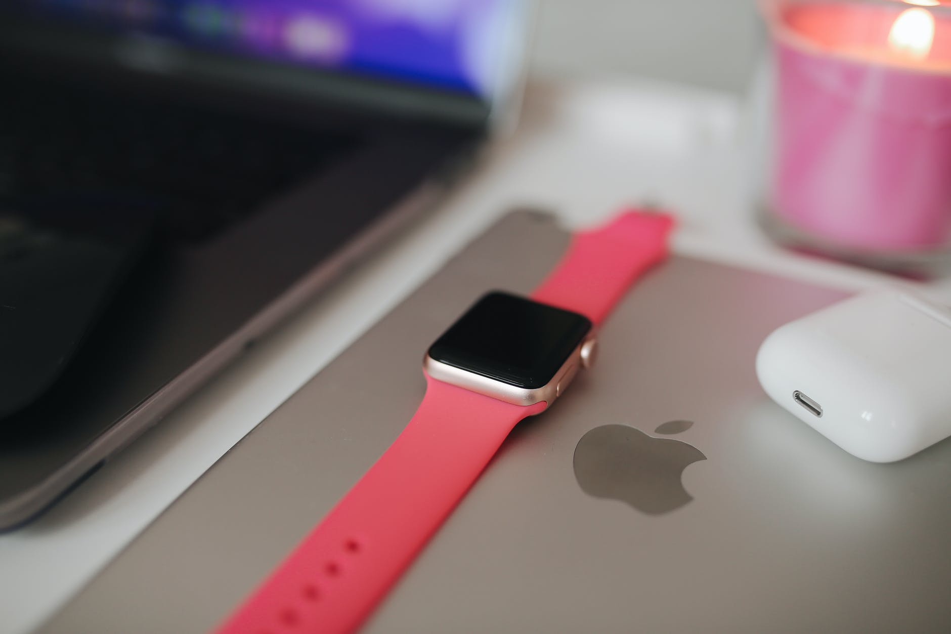 Top Reasons to Buy Apple Watch Series 7