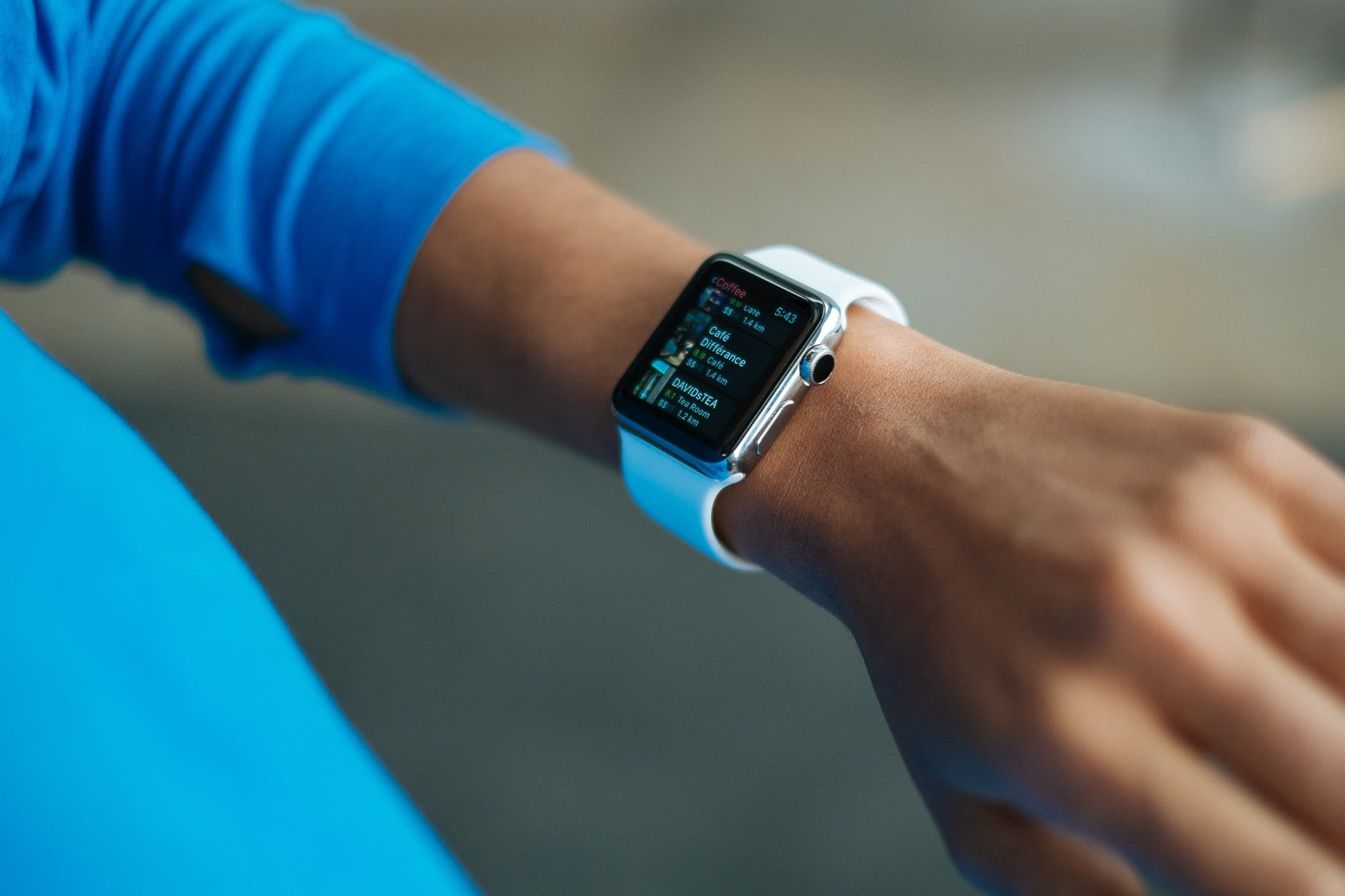 5 Reasons to Buy Apple Watch SE in 2022